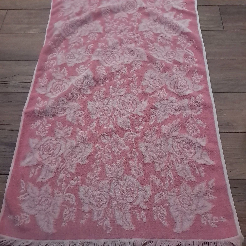 Vintage Callaway‎ Towels Pink Rose Floral hand bath fringe USA pastel reversible